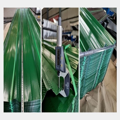 Ζυγισμένο 950mm πλάτος χρώμα πλακάκια από χάλυβα μικρο κυματοειδές φύλλο στέγης για αντοχή