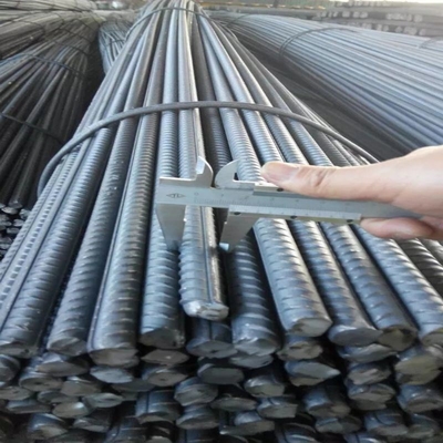 GB DIN ASTM JIS En GOST Τυποποιημένη ατσάλινη σιδηροτροχιά 1% ανοχή για δομικά υλικά